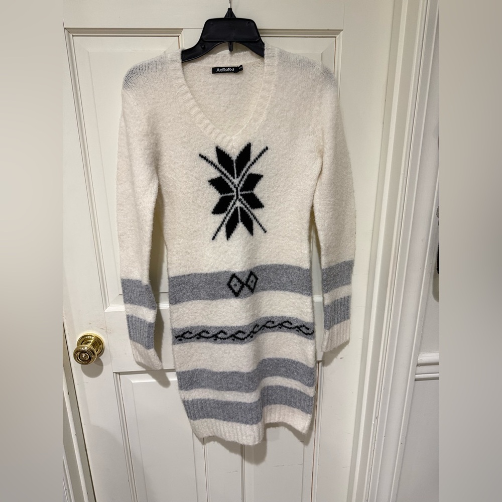 Women's White and Gray Sweater Dress